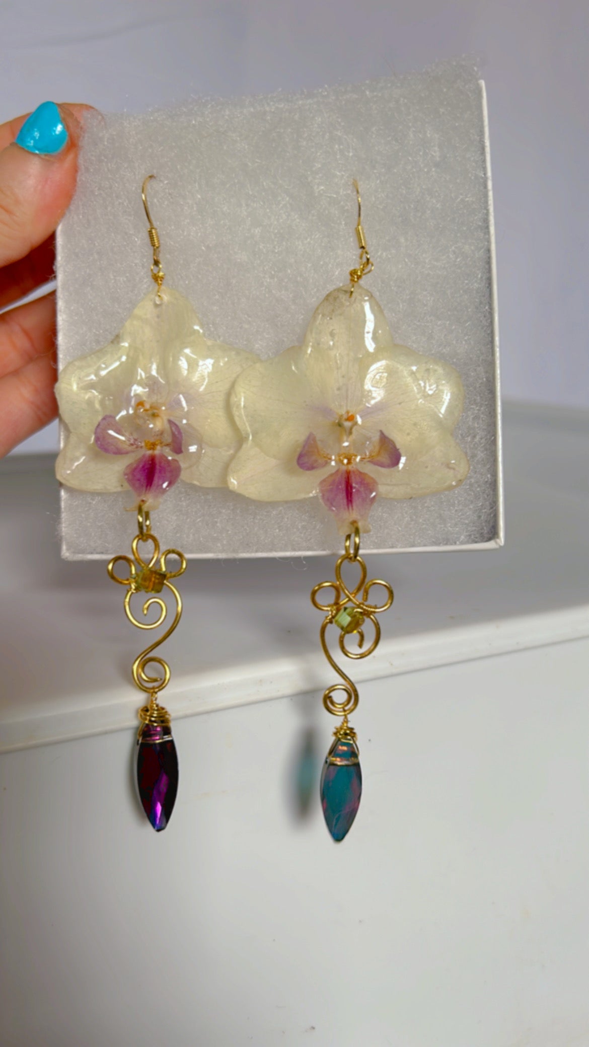 Orchid Nouveau White Wing Set with 14k Gold Coated Hooks for Sensitive Ears