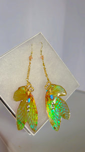 Sunny Irridescent Green Wing Set 14k Gold Coated for Sensitive Ears